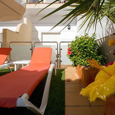Hotel Apartamentos Loto Conil Conil De La Frontera Eksteriør billede