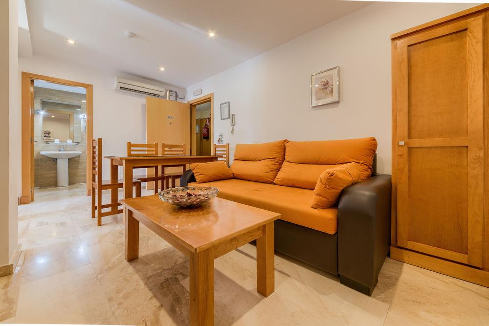 Hotel Apartamentos Loto Conil Conil De La Frontera Eksteriør billede
