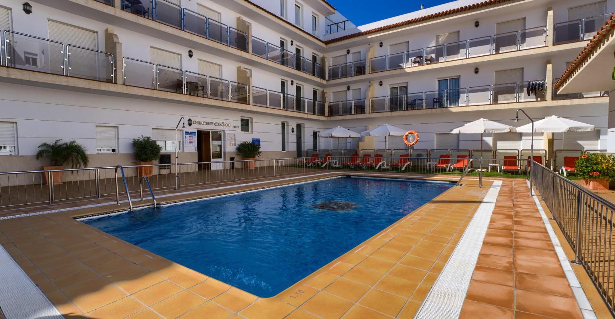 Hotel Apartamentos Loto Conil Conil De La Frontera Eksteriør billede