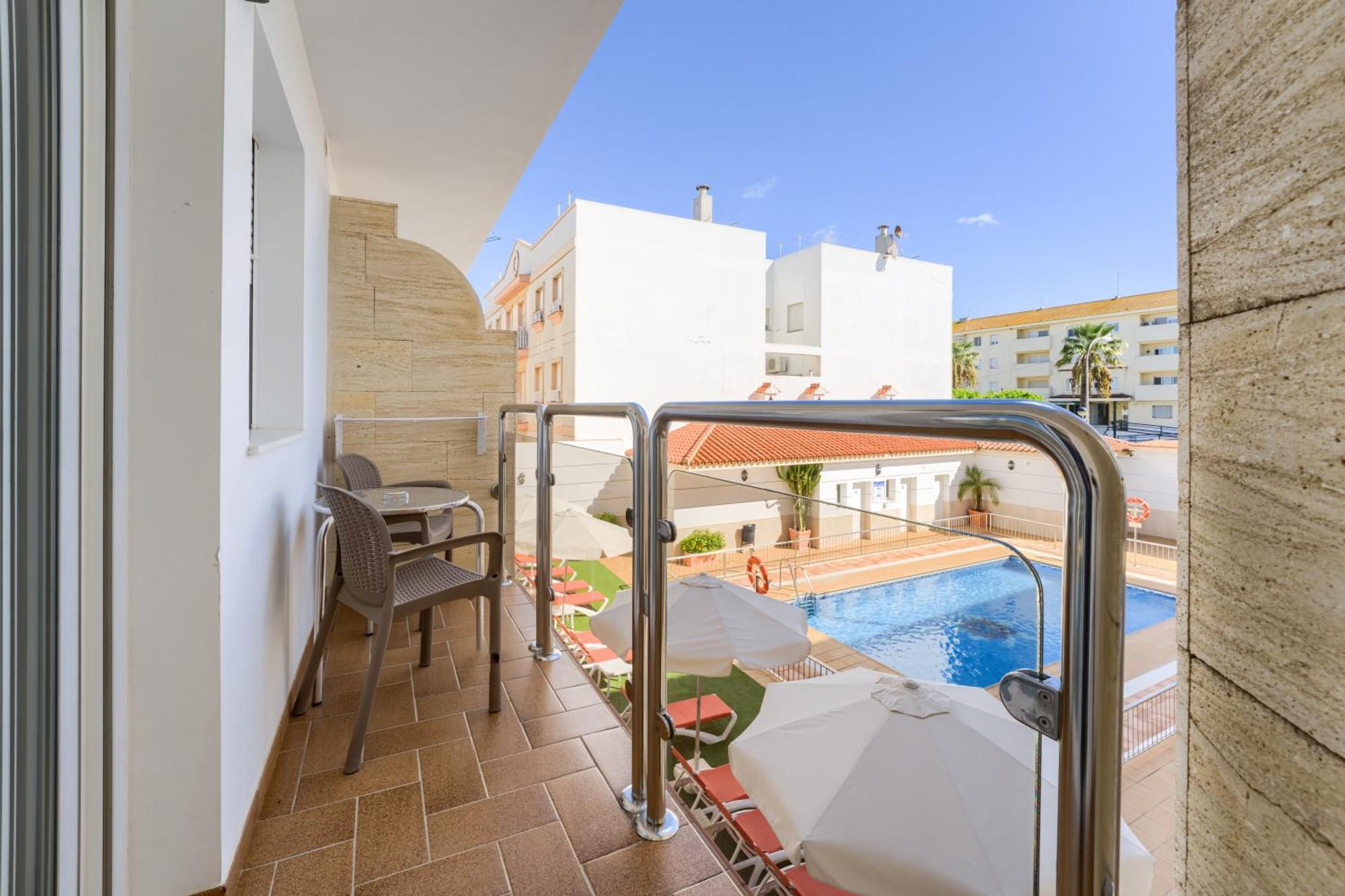 Hotel Apartamentos Loto Conil Conil De La Frontera Eksteriør billede