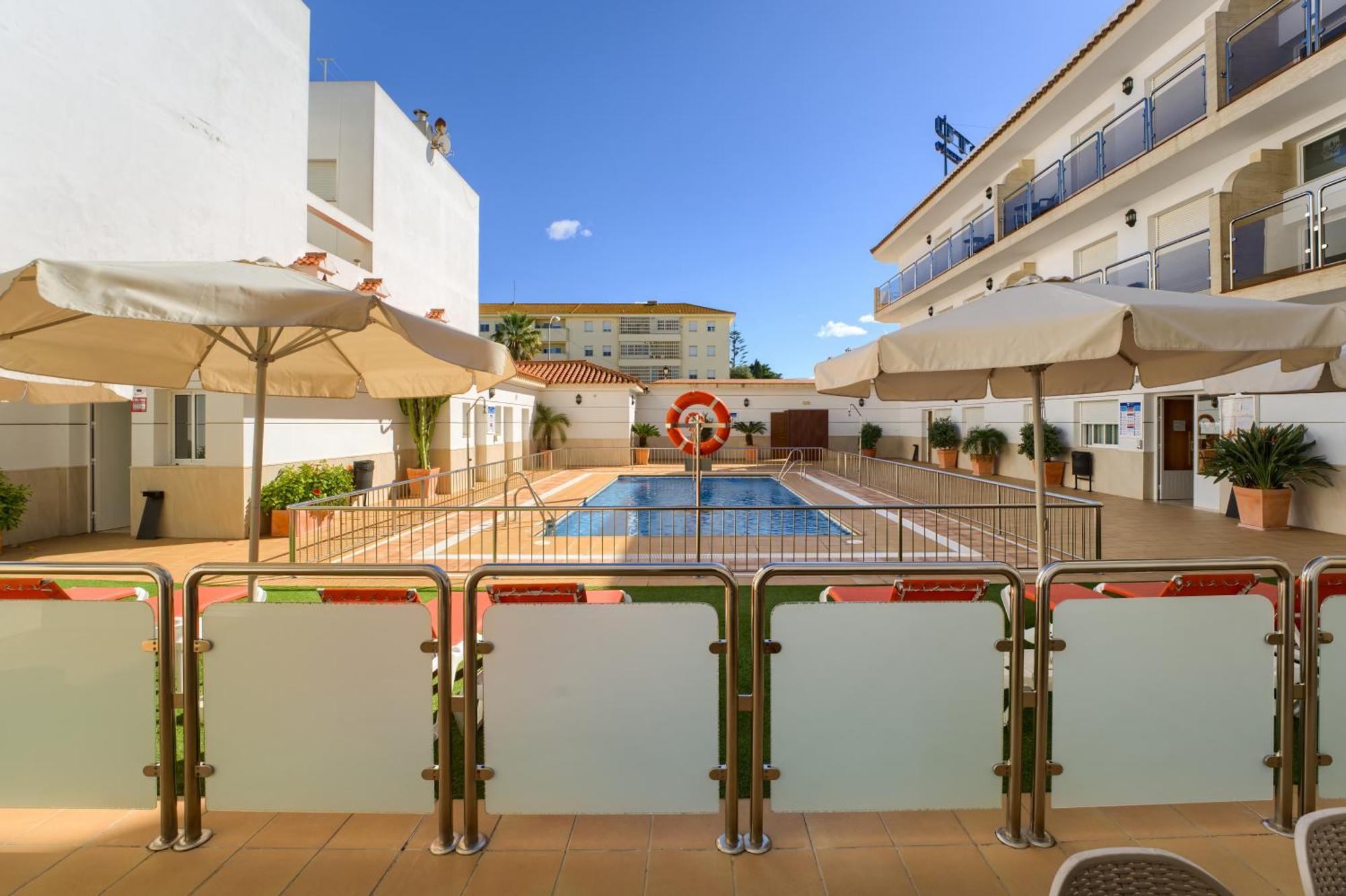 Hotel Apartamentos Loto Conil Conil De La Frontera Eksteriør billede