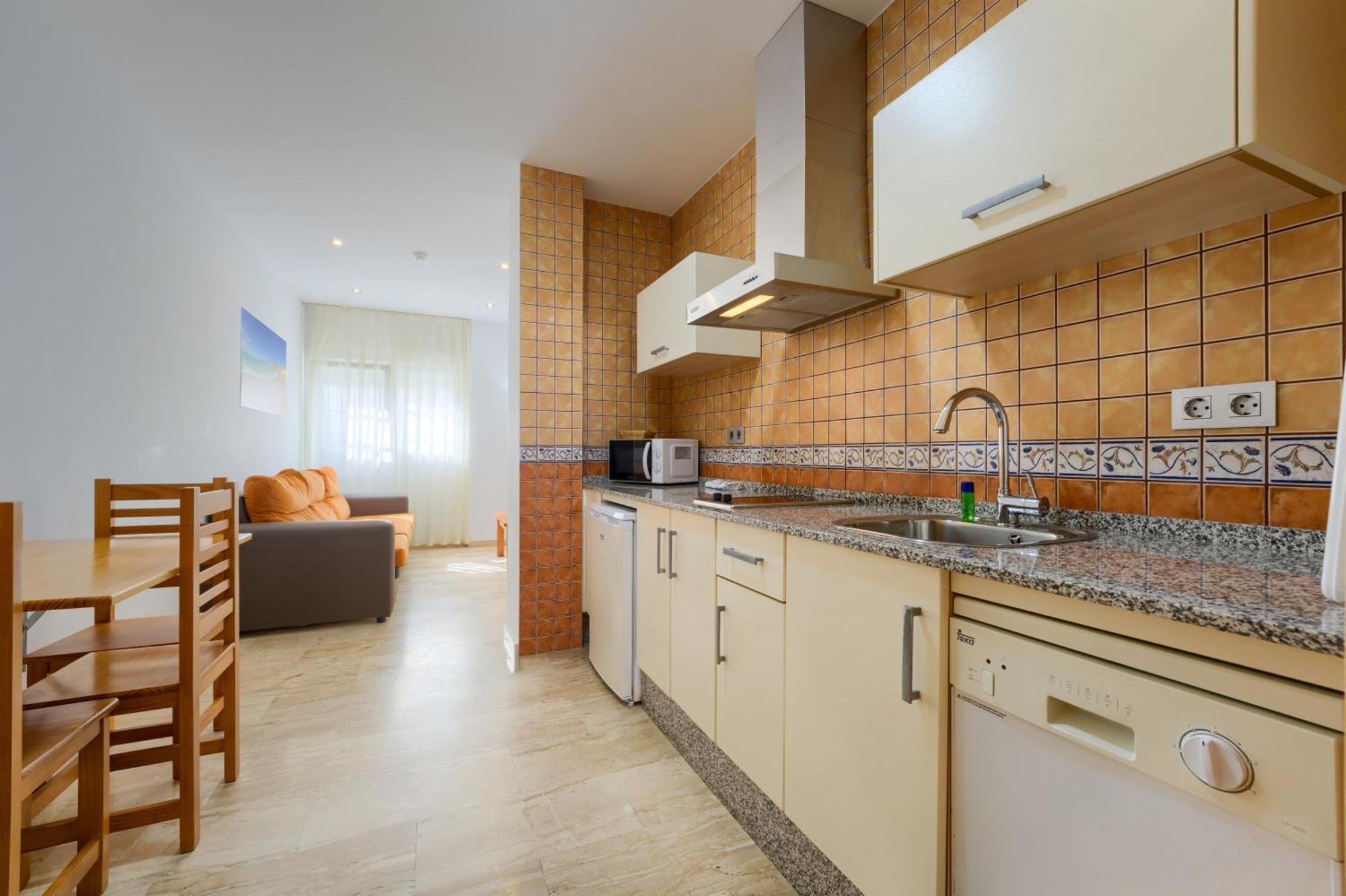 Hotel Apartamentos Loto Conil Conil De La Frontera Eksteriør billede