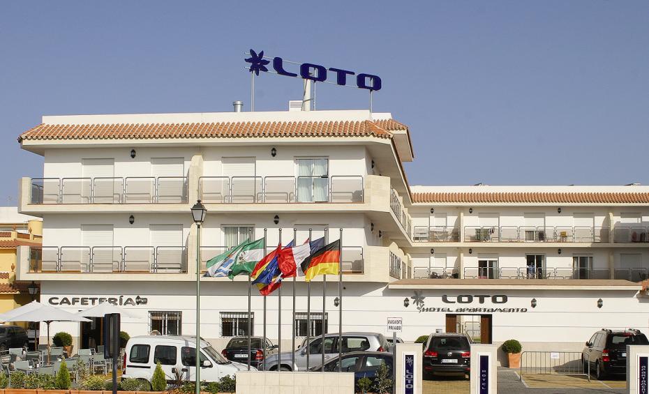 Hotel Apartamentos Loto Conil Conil De La Frontera Eksteriør billede