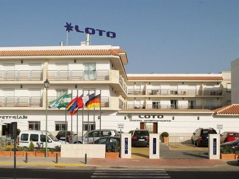 Hotel Apartamentos Loto Conil Conil De La Frontera Eksteriør billede