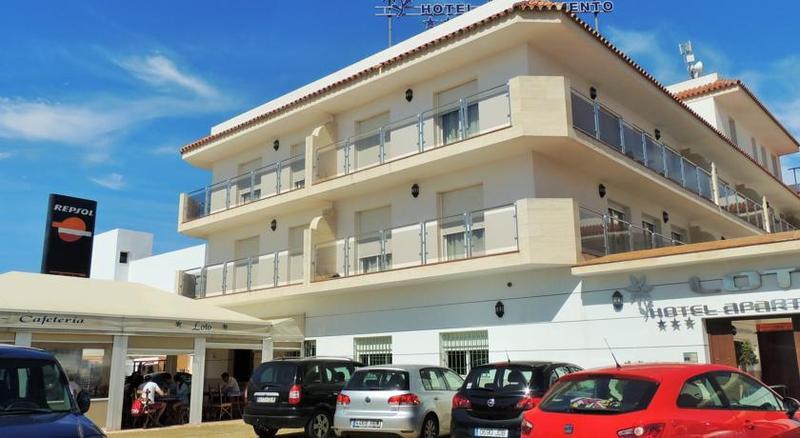 Hotel Apartamentos Loto Conil Conil De La Frontera Eksteriør billede