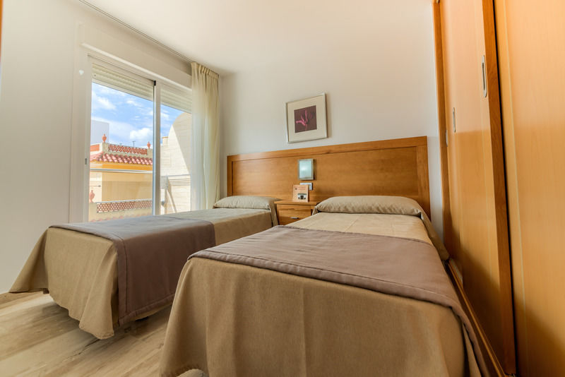 Hotel Apartamentos Loto Conil Conil De La Frontera Eksteriør billede