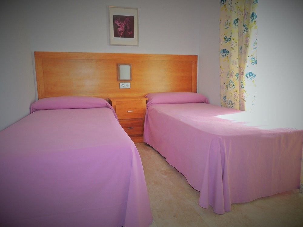 Hotel Apartamentos Loto Conil Conil De La Frontera Eksteriør billede
