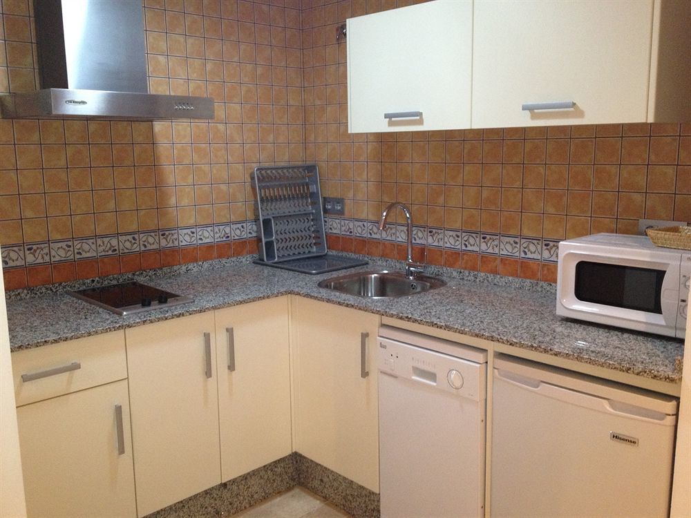 Hotel Apartamentos Loto Conil Conil De La Frontera Eksteriør billede