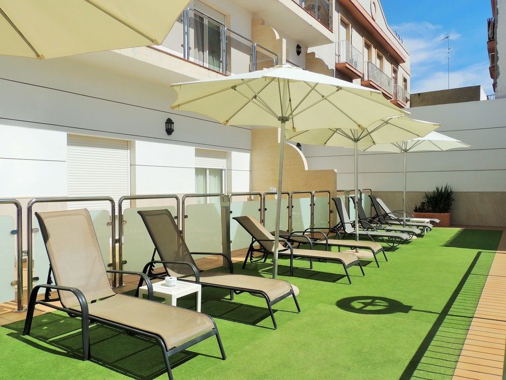 Hotel Apartamentos Loto Conil Conil De La Frontera Eksteriør billede